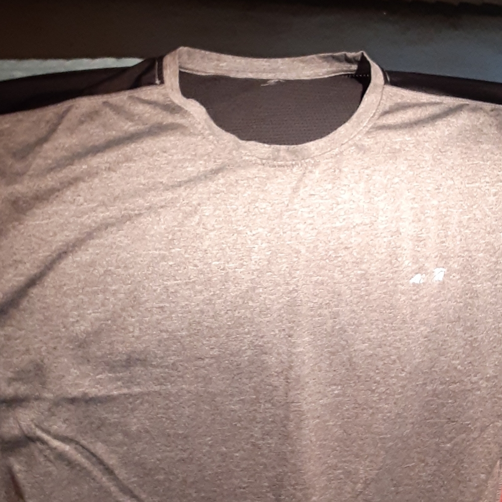 Clothing - Picture 2 of 4